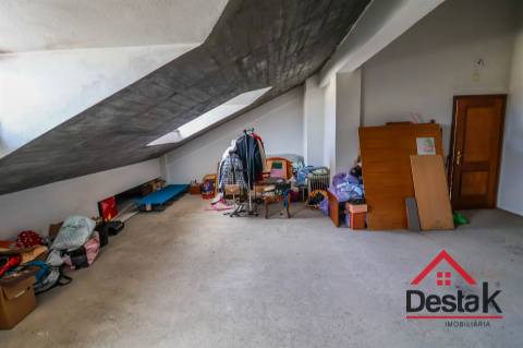 Apartamento T1 na Av. Alberto Sampaio