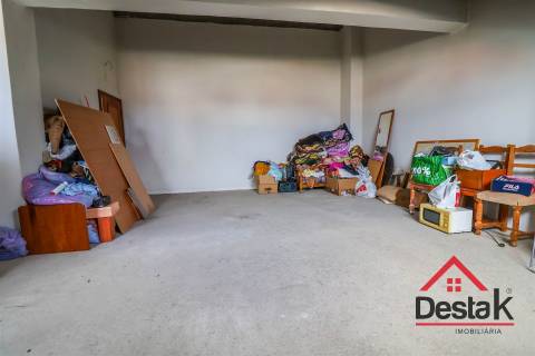 Apartamento T1 na Av. Alberto Sampaio