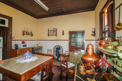 Moradia isolada V8 situada em zona histórica