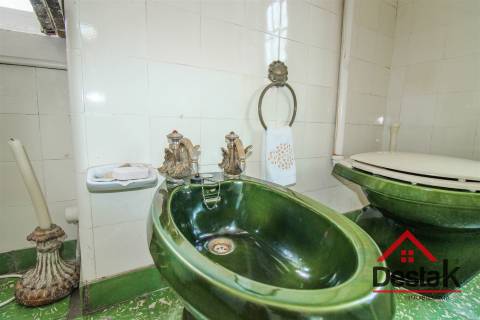 Moradia isolada V8 situada em zona histórica