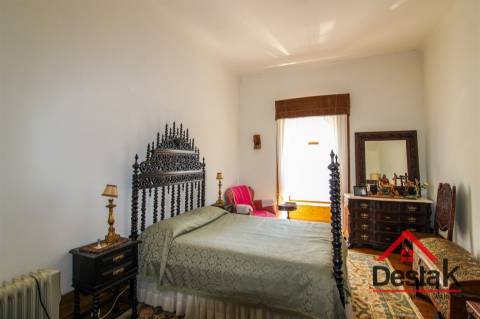 Moradia isolada V8 situada em zona histórica