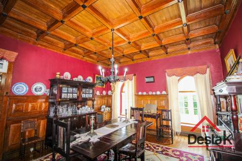 Moradia isolada V8 situada em zona histórica