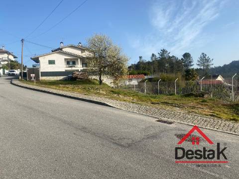Lote de terreno com projeto aprovado para construção em Viseu