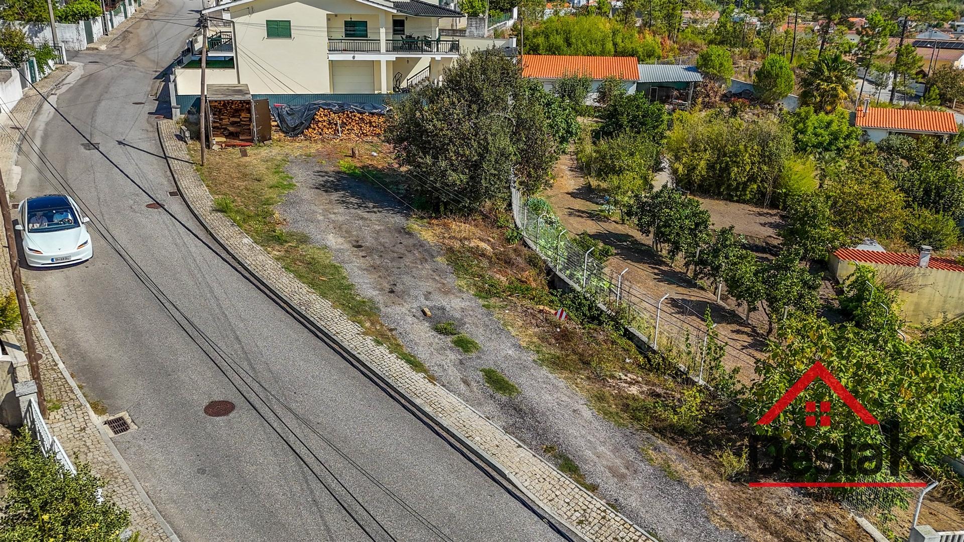 Lote de terreno com projeto aprovado para construção em Viseu
