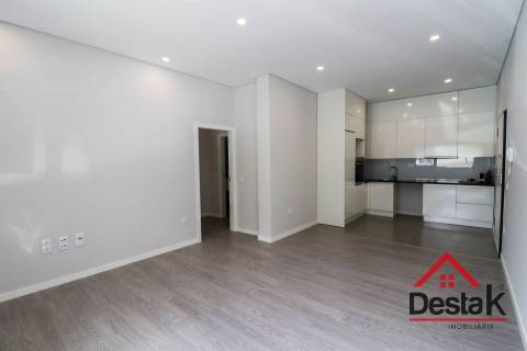 Apartamento T2 novo na Colina Verde