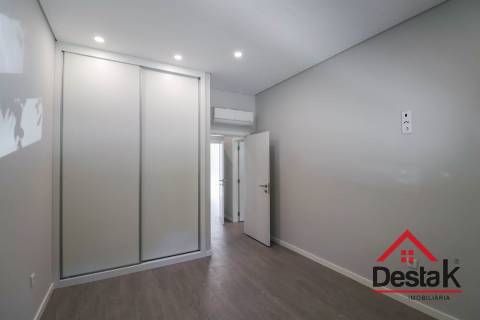 Apartamento T2 novo na Colina Verde