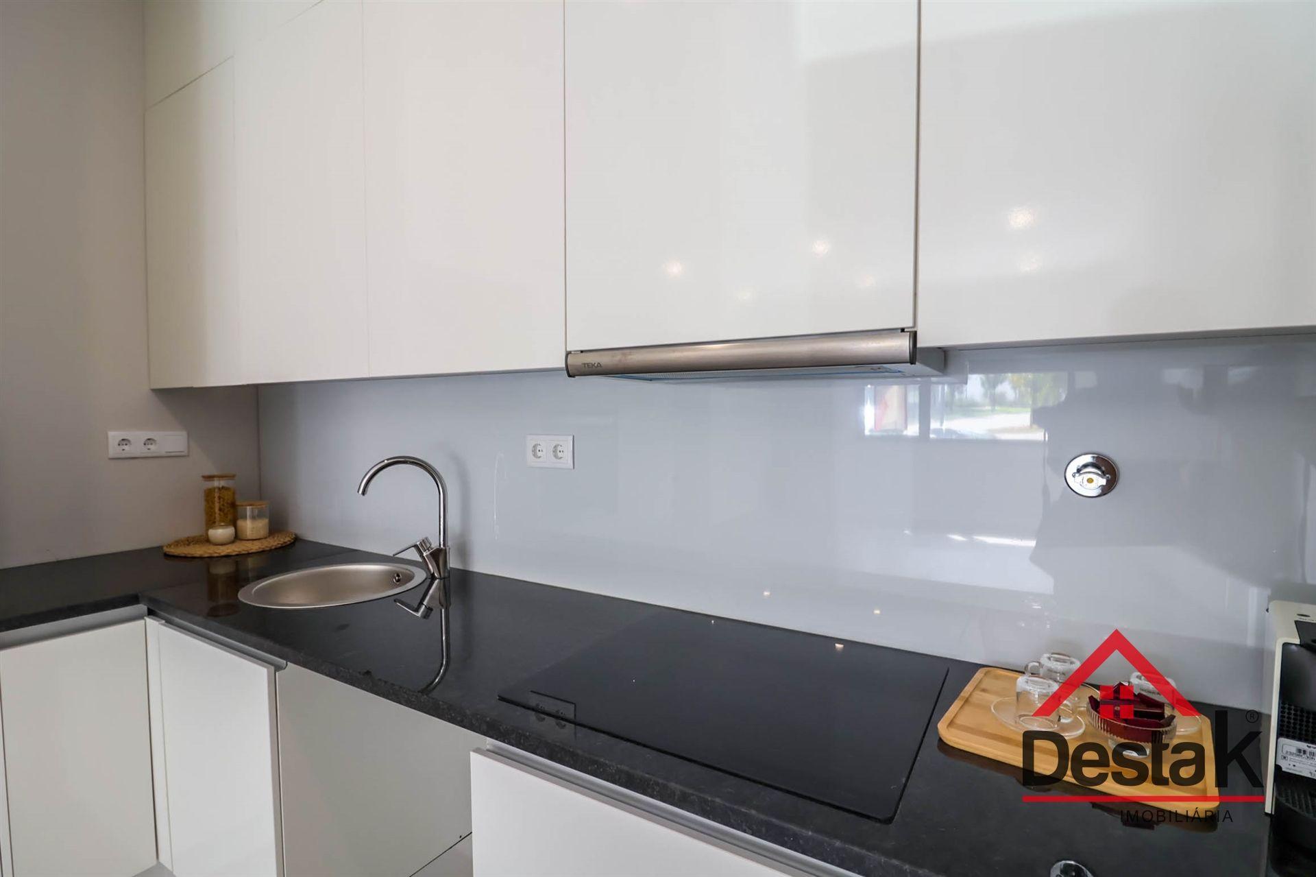 Apartamento T2 novo na Colina Verde