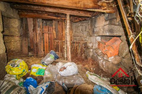 Moradia em Pedra para reconstrução.