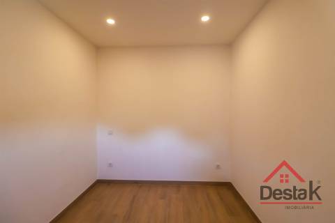 Apartamento T2+1 Novo para Arrendamento em Pascoal