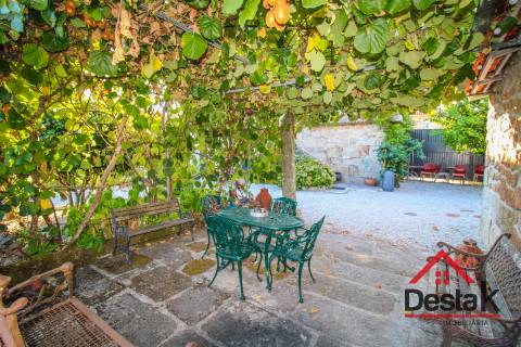 Quinta em Viseu com 2 moradias reconstruídas - Ideal para Famílias ou Investimento