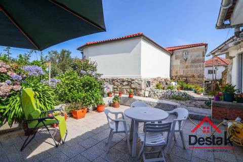 Moradia T3 para arrendamento em Lamas, Castro Daire