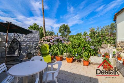 Moradia T3 para arrendamento em Lamas, Castro Daire