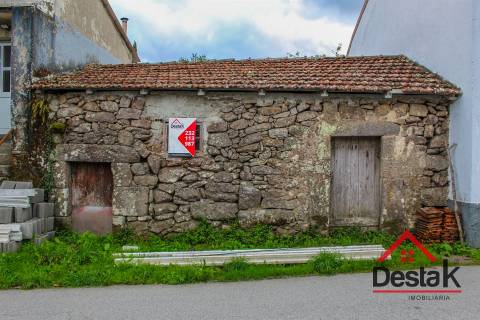 Moradia T1 para restaurar em Viseu