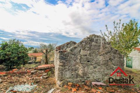 Terreno para construir moradia no Carragoso