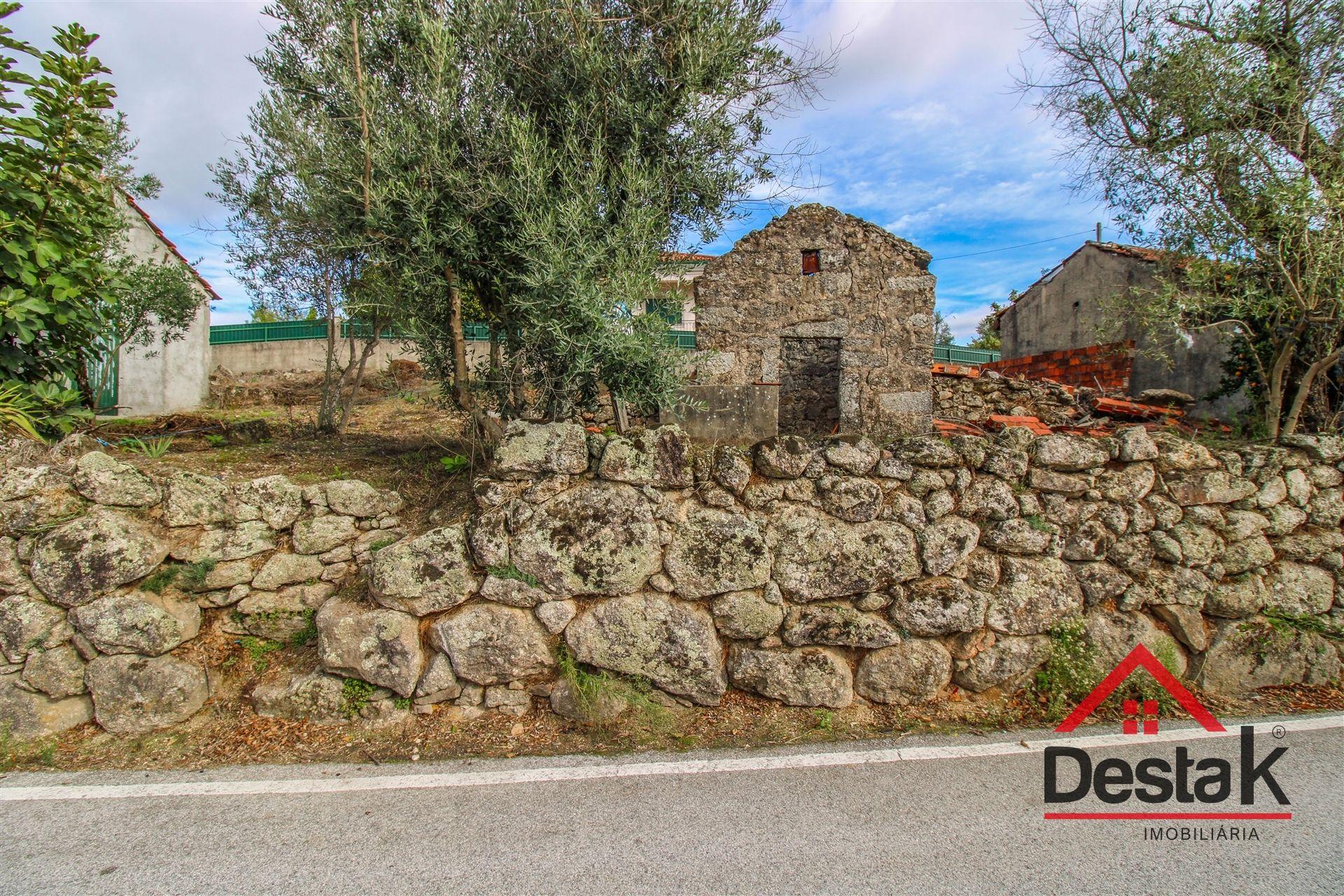 Terreno para construir moradia no Carragoso