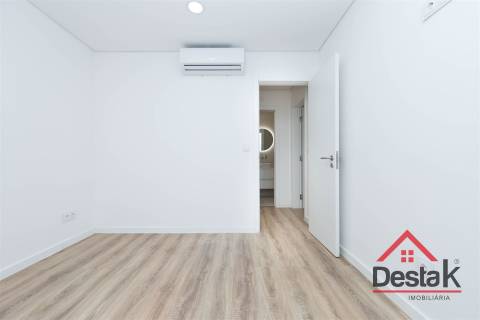 Apartamento T3 Venda em Santo António dos Cavaleiros e Frielas,Loures
