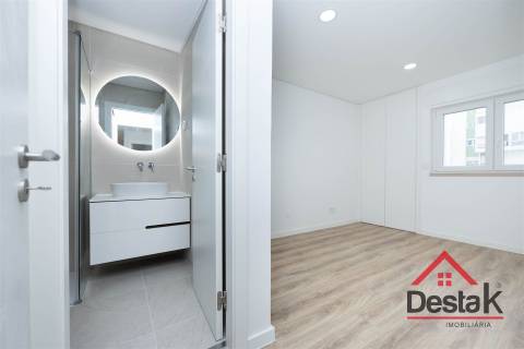 Apartamento T3 Venda em Santo António dos Cavaleiros e Frielas,Loures