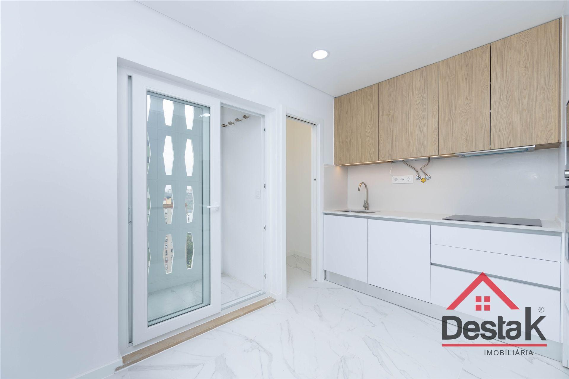 Apartamento T3 Venda em Santo António dos Cavaleiros e Frielas,Loures