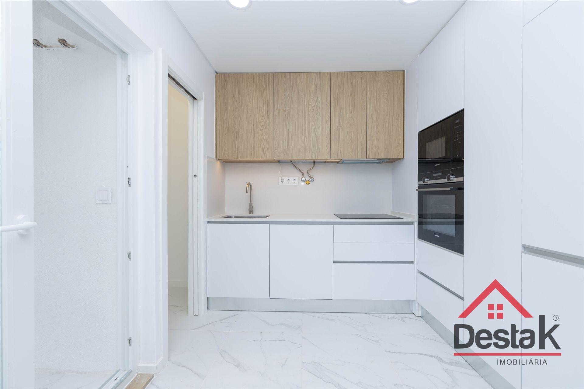 Apartamento T3 Venda em Santo António dos Cavaleiros e Frielas,Loures