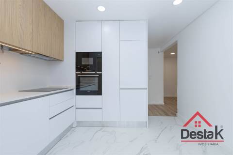 Apartamento T3 Venda em Santo António dos Cavaleiros e Frielas,Loures