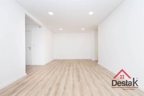 Apartamento T3 Venda em Santo António dos Cavaleiros e Frielas,Loures