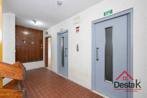 Apartamento T3 Venda em Santo António dos Cavaleiros e Frielas,Loures