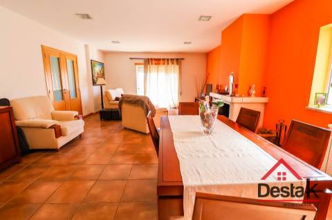 Moradia V4 para venda em Viseu