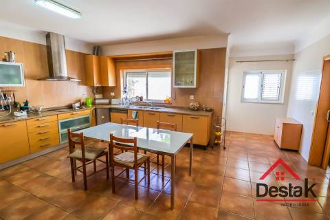 Moradia V4 para venda em Viseu