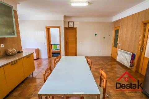 Moradia V4 para venda em Viseu