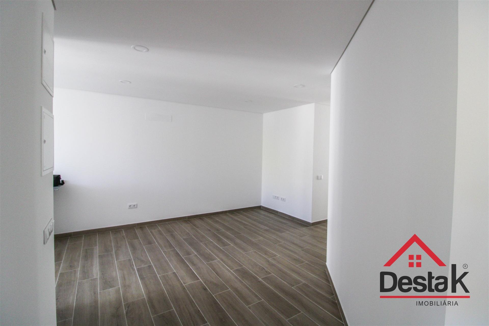 T3 Totalmente Remodelado em Abraveses – Viseu