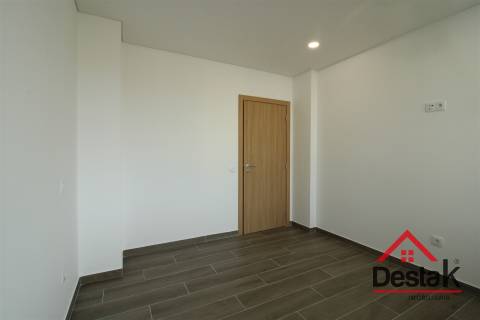 T3 Totalmente Remodelado em Abraveses – Viseu