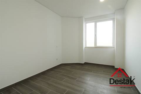 T3 Totalmente Remodelado em Abraveses – Viseu