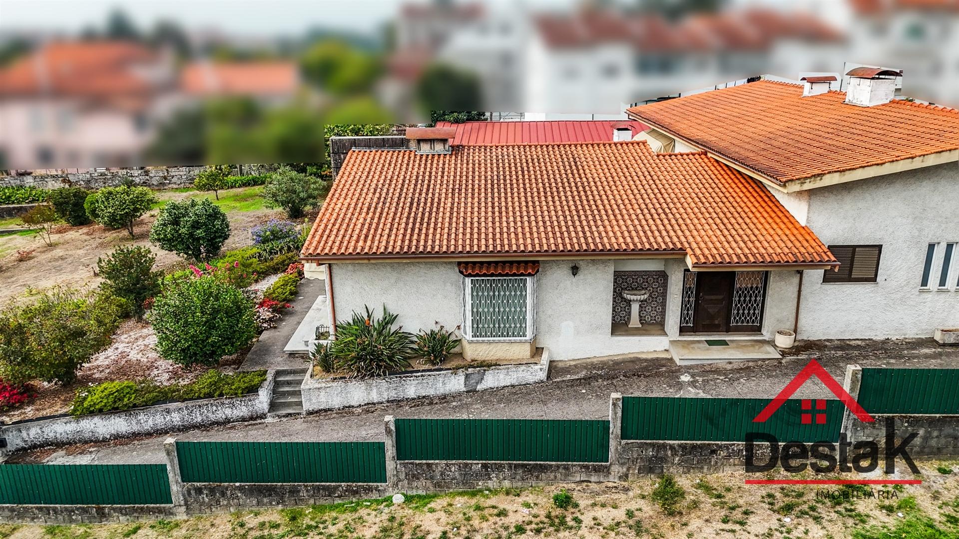 Moradia Isolada V6 com 2.200 m² de terreno a 5 minutos do centro de Viseu