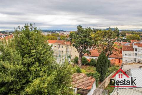 Apartamento T1 para arrendamento no centro de Viseu