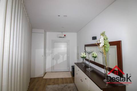 Apartamento T1 para arrendamento em Abraveses