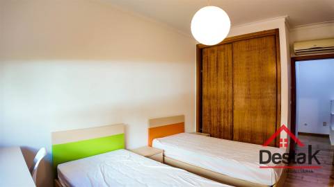 Apartamento T2 para arrendamento em Jugueiros