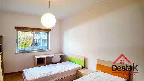 Apartamento T2 para arrendamento em Jugueiros