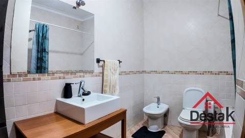 Apartamento T2 para arrendamento em Jugueiros