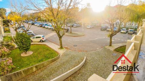 Apartamento T3 para arrendamento na Quinta do Bosque