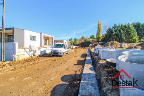 Moradia Isolada V4 em Viseu