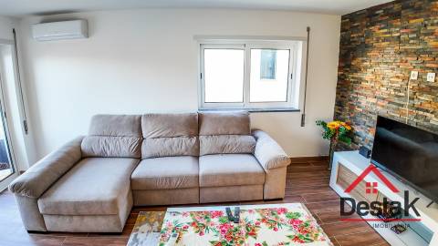 Apartamento T3 sito em Tondela