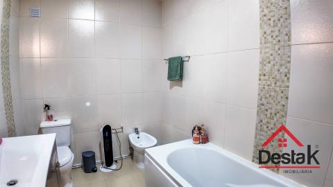 Apartamento T3 sito em Tondela