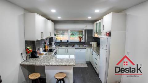 Apartamento T3 sito em Tondela