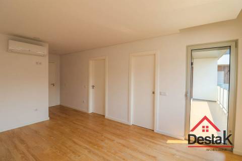 Apartamento T2+2 Duplex na Avenida da Europa