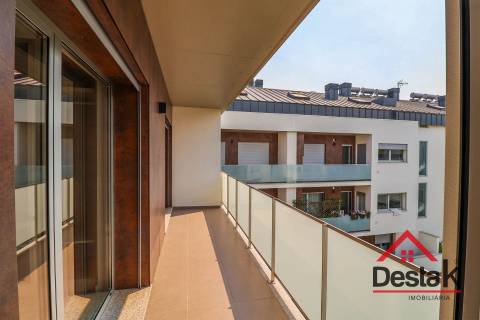 Apartamento T2+2 Duplex na Avenida da Europa