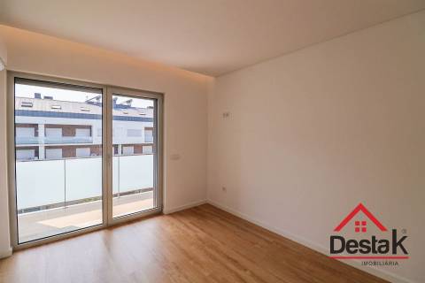 Apartamento T2+2 Duplex na Avenida da Europa