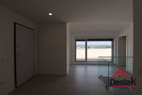 Apartamento T2+2 Duplex na Avenida da Europa