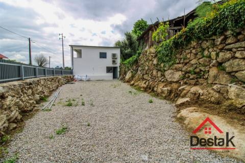 Moradia V3 para venda a 15 min da cidade de viseu