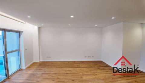 Apartamento T3 junto ao Palácio do Gelo, Viseu