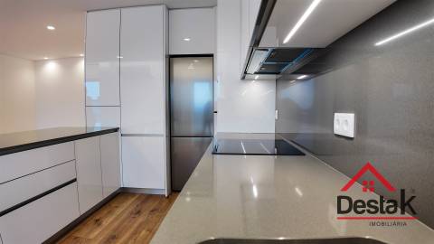 Apartamento T3 junto ao Palácio do Gelo, Viseu